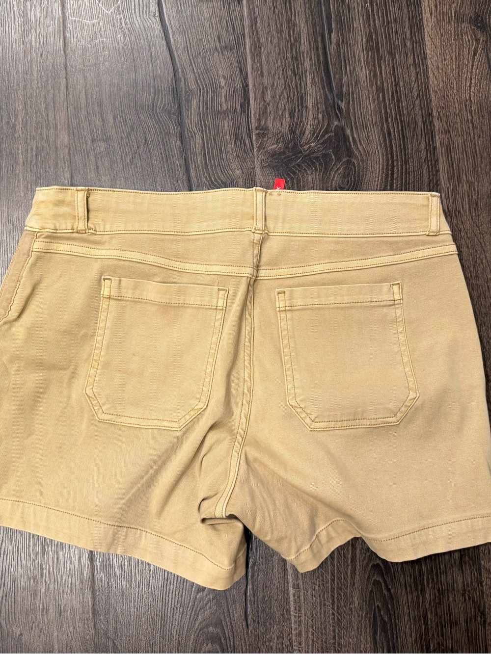 Spanx 4 inch Stretch Twill Shorts size Large